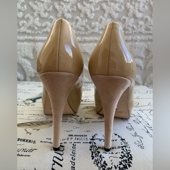 NWT LaFenice Venezia Light Beige Patent Leather/Suede Platform Peep Toe Pumps 9 - Picture 5 of 12